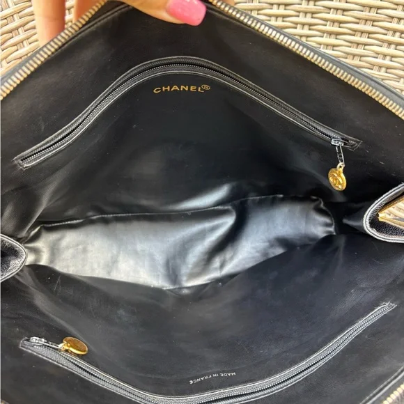 Authentic CHANEL DOME timeless CC double zipper black caviar tote - Picture 15 of 16